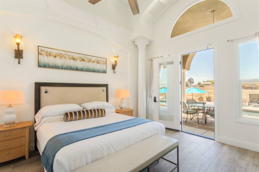 Room at Temecula Inns