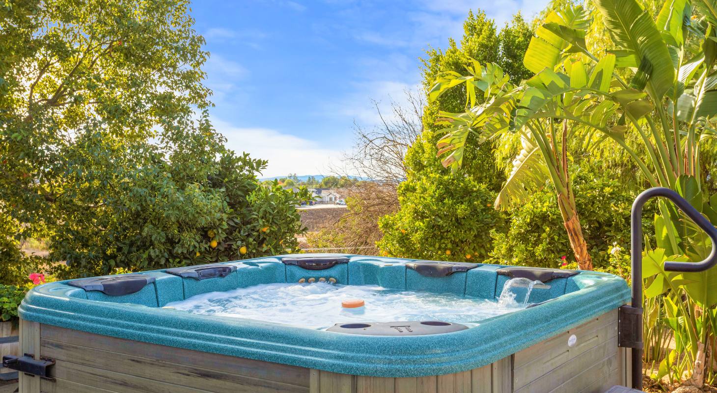 Hot tub with view at Temecula Inns